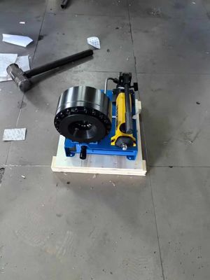 1 ίντσες 6-25mm 1/4 έως 1 ίντσες Μεταφορτωμένο χειροκίνητο υδραυλικό εξοπλισμό συρρίκνωσης σωλήνων σωλήνων / μηχανή συρρίκνωσης σωλήνων από καουτσούκ 10pcs / H Συρρίκνωση ρυμουλκούμενου σωλήνα οχήματος