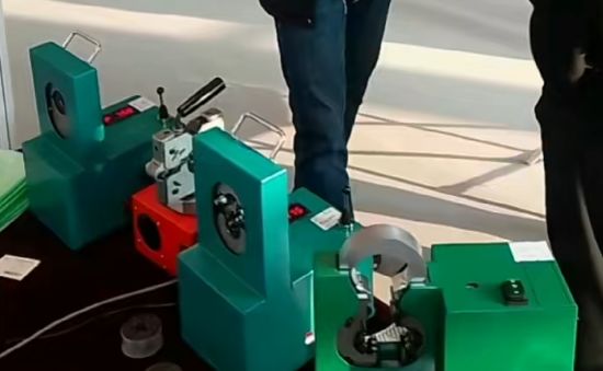 Μηχανή Συμπίεσης Σωλήνων 900W 3/4 ίντσας 220V AC με Έλεγχο Οθόνης